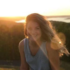 Meet your Posher, Becky